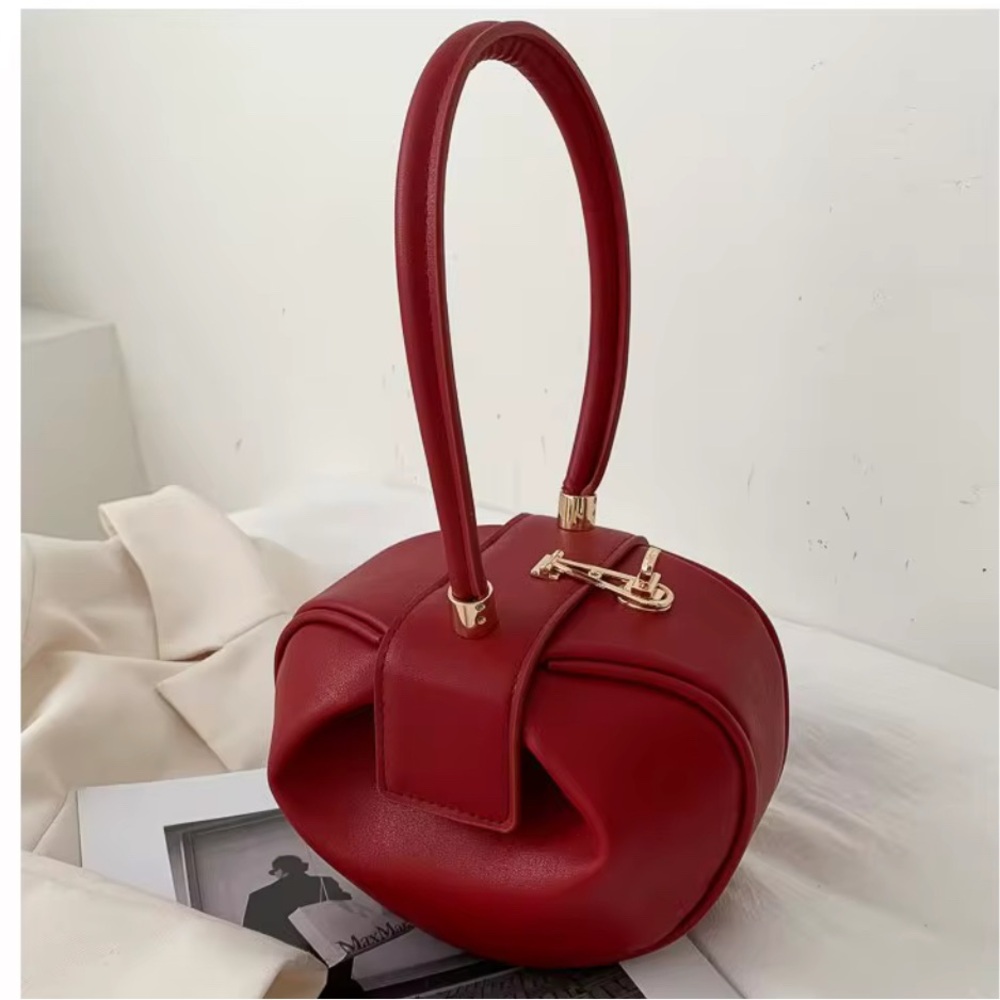 Chic Red Handbag - Picture 2 of 3